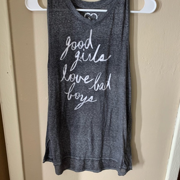 Clothes - Picture 6 of 8